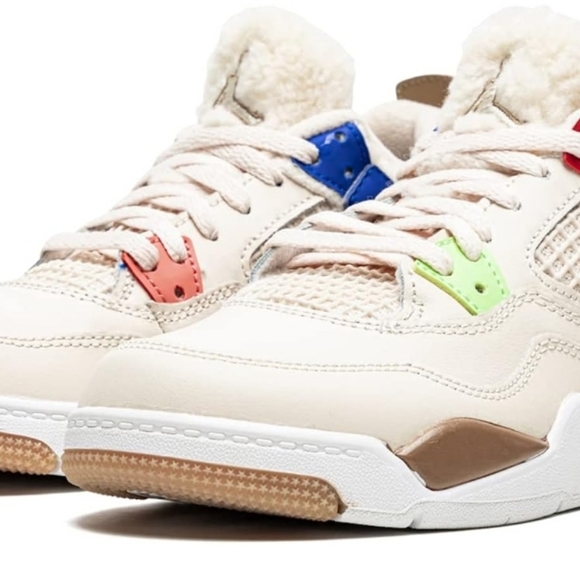 Little kids Jordan 4's - Picture 5 of 5